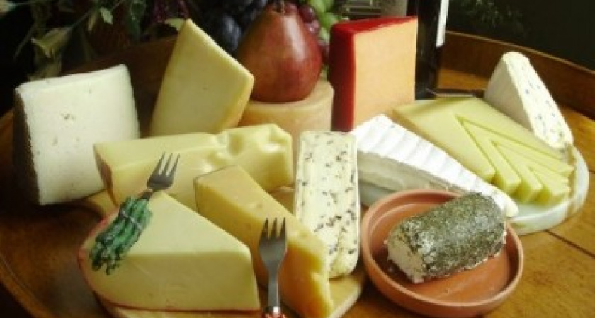Более 19 тонн контрафактного сыра уничтожат на полигоне под Оренбургом
