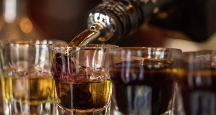 В Орске от отравления суррогатным алкоголем умерла 18-летняя девушка