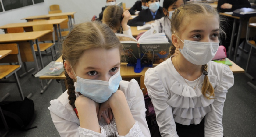 В одной из школ Орска норовирусной инфекцией заразились 43 человека