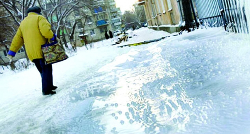Опасный лед: в Бугурусланском районе серьезно пострадала пенсионерка