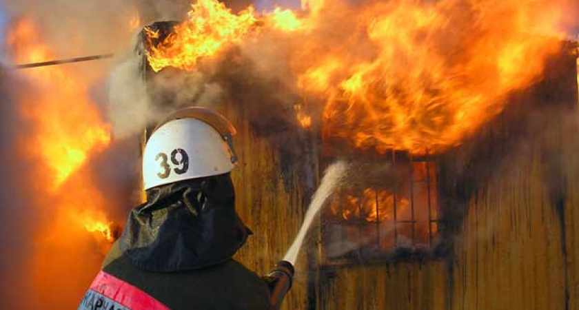 Ночной пожар в Оренбурге: погиб пенсионер