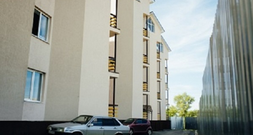 В Оренбурге комиссия проверила качество квартир для детей-сирот на улице Турбинной