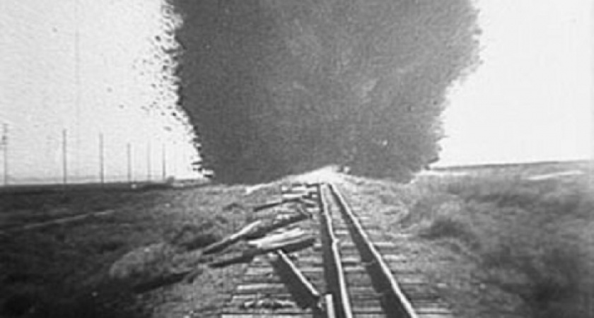 Груды металла, тела погибших и раненые. Страшная катастрофа произошла в Оренбурге в 1943 году