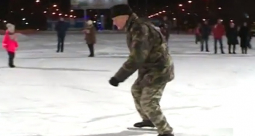 Очарованные льдом. Вечер на коньках объединил сотни горожан - ГТРК Оренбург