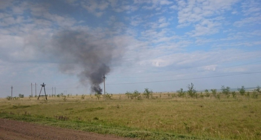 В дыму. В Татарской Каргале второй день горит свалка