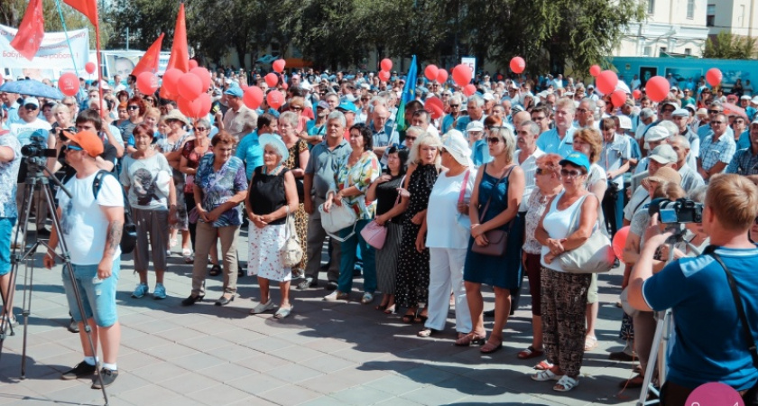 Хочу в 55. В Оренбурге прошел митинг против пенсионной реформы, фоторепортаж Орен1