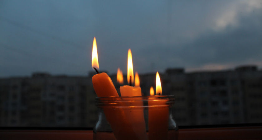 И лампа не горит. Информация об отключениях электроэнергии в Оренбурге 30.01.19 г.