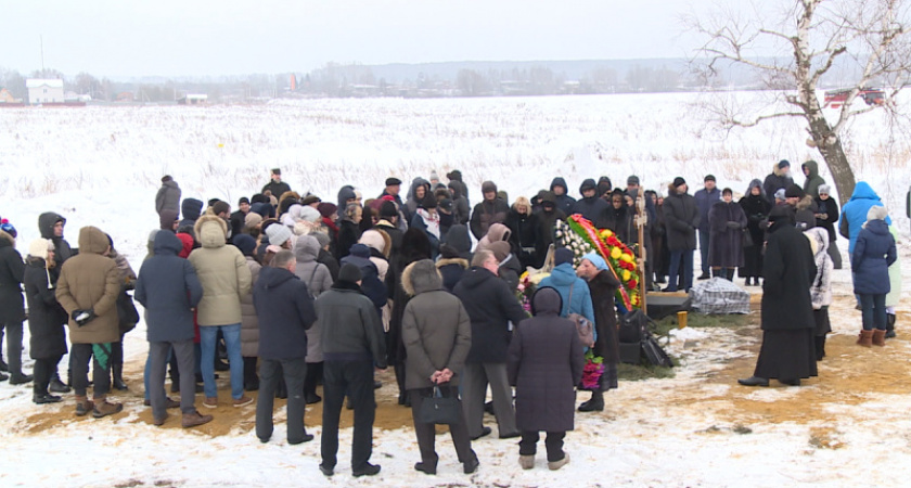 Прерванный полет. В Оренбуржье и в Подмосковье прошли траурные мероприятия в знак годовщины крушения самолета Ан-148