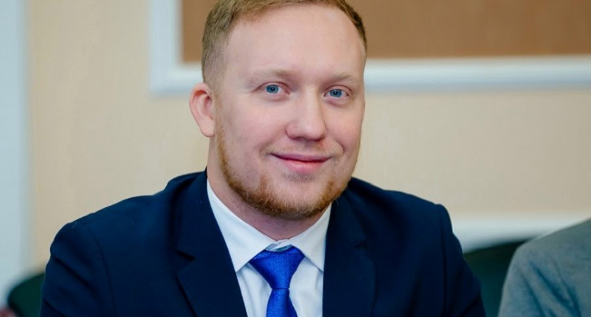 Место Оксаны Набатчиковой в законодательном собрании занял 27-летний Павел Есаулов