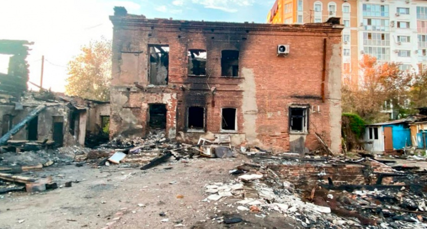 Жителям сгоревших домов окажут материальную помощь по 100 тысяч рублей 