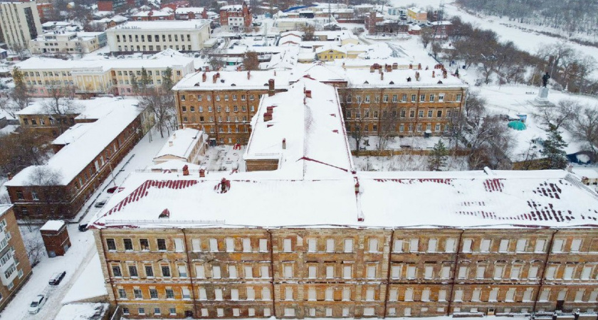 ‍В Оренбурге до конца этого года расселят жилую часть бывшего лётного училища