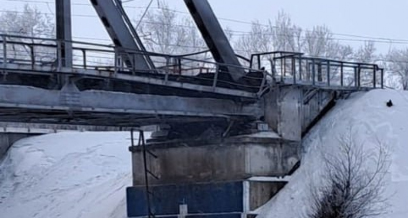 В Оренбуржье поезд изменит свой маршрут из-за подрыва моста Самарской области