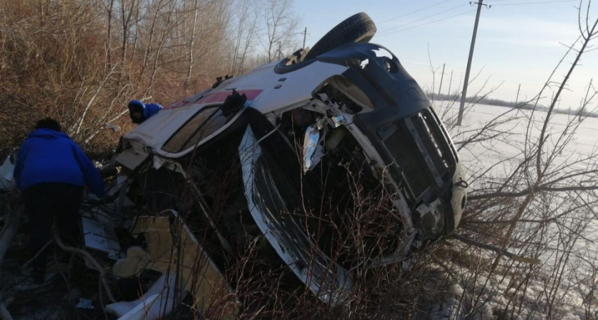 В Оренбуржье произошла тройная авария с участием грузовика