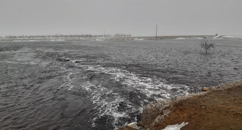 В Оренбуржье готовятся срочно эвакуировать людей из-за разлива реки