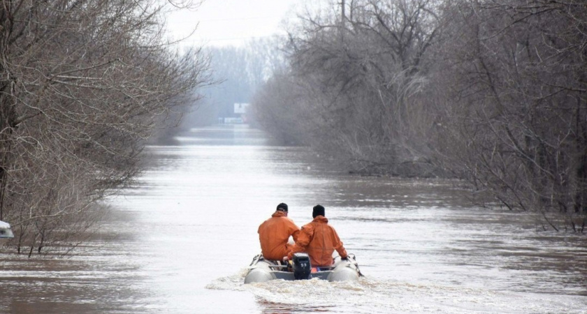 Мэрия Оренбурга заявила о более 6,5 тысячи частично затопленных домов в городе 