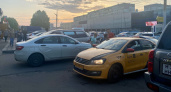 В Оренбурге на Радоницу взлетели цены на такси 