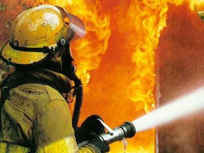 В Бузулуке произошел пожар на складе химических реагентов