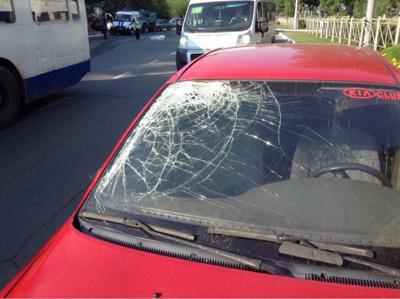 В Оренбурге на ул. Чкалова водитель «Киа» сбил насмерть пешехода