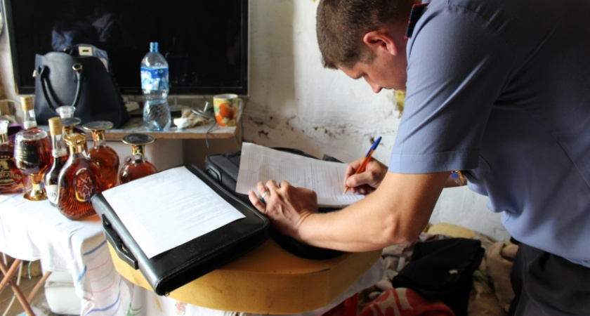 Соль-Илецкие полицейские за выходные изъяли 325 литров нелегального спиртного