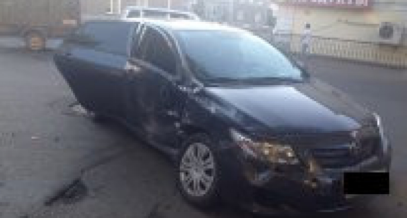 В Оренбурге в столкновении трех автомобилей пострадали дети