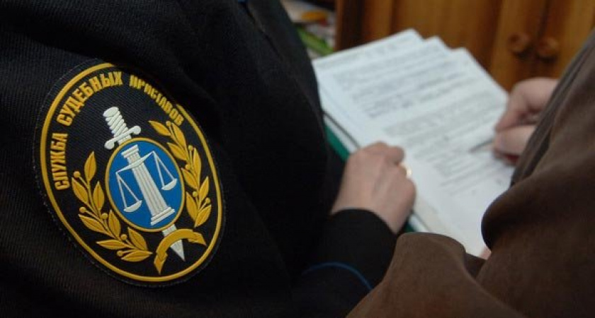 На жительницу Оренбуржья завели дело за оскорбление судебного пристава