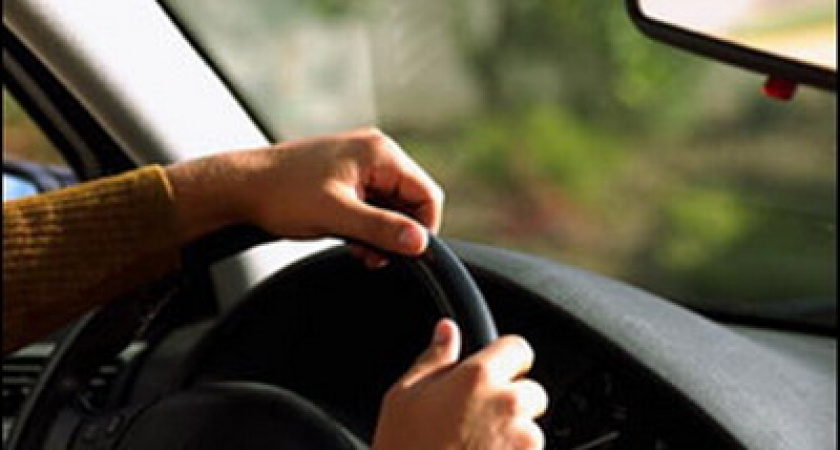 В Кваркенском районе пенсионер на "десятке" протаранил дом