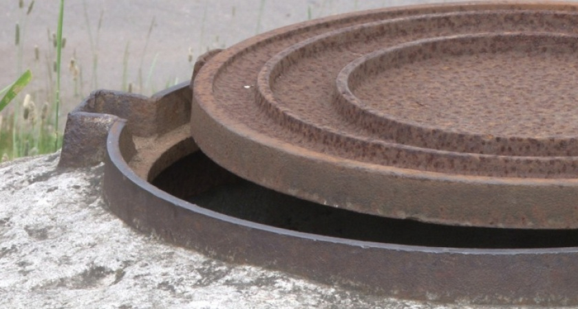 В Пономаревском районе слесарь ЖКХ отравился газами в канализационном люке