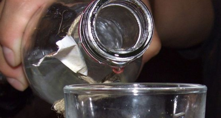 Грабеж по-оренбургски: ударил продавца и украл две бутылки водки