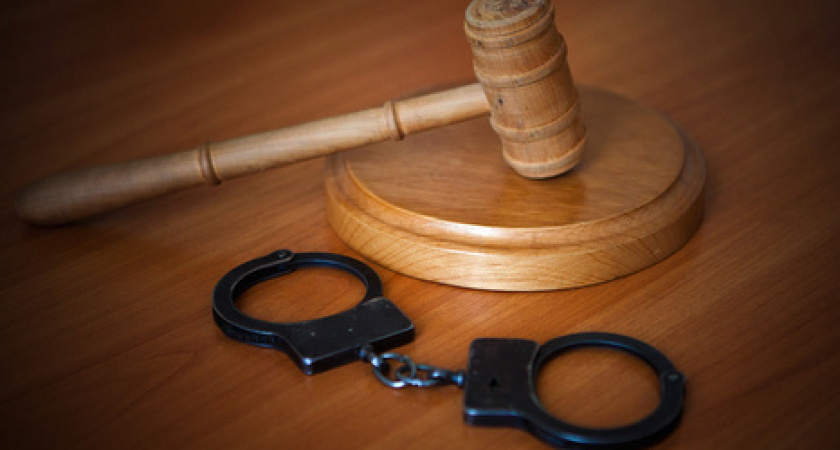 35-летний житель Оренбургской области проведет 15 лет в колонии за изнасилование дочери