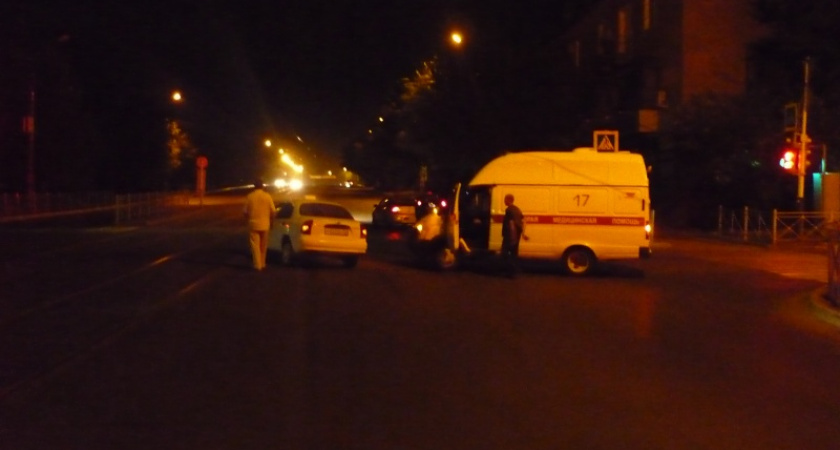 В Орске в ДТП пострадала пассажирка автомобиля скорой помощи