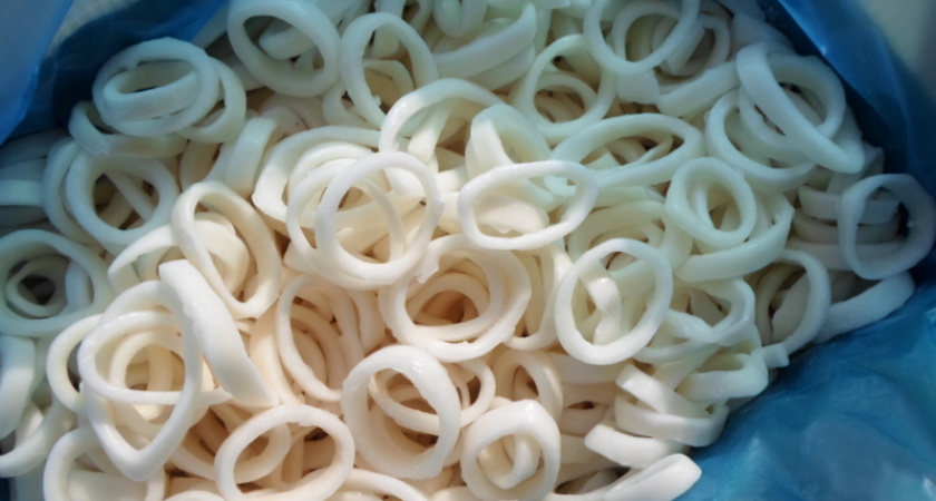 Оренбуржцу грозят два года тюрьмы за кражу колец кальмара