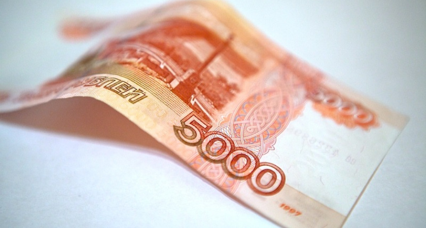 В Оренбурге покупатель расплатился за новогодний фейерверк фальшивыми деньгами