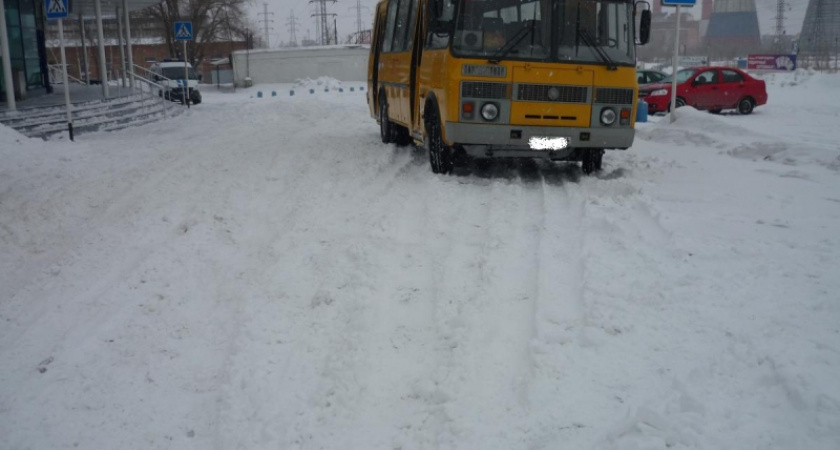 В Орске водитель автобуса наехал на 10-летнюю девочку