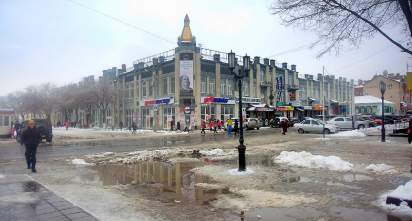 Фото дня: Оренбург под снегом и дождем