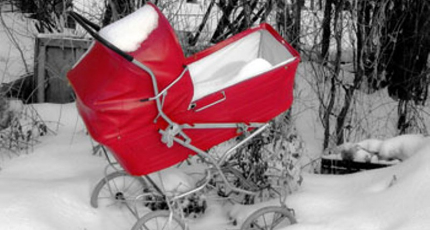 В Тюльганском районе 5-летнего ребенка завалил снег с крыши
