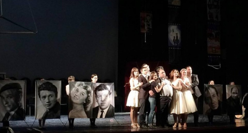 Фото дня: сегодня состоится премьера киноспектакля "О главном"