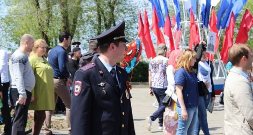 В День Победы безопасность оренбуржцев обеспечивали около 1500 полицейских