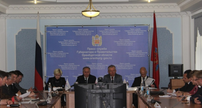 В Оренбурге прошла встреча Евгения Колюшина с представителями региональных политических партий