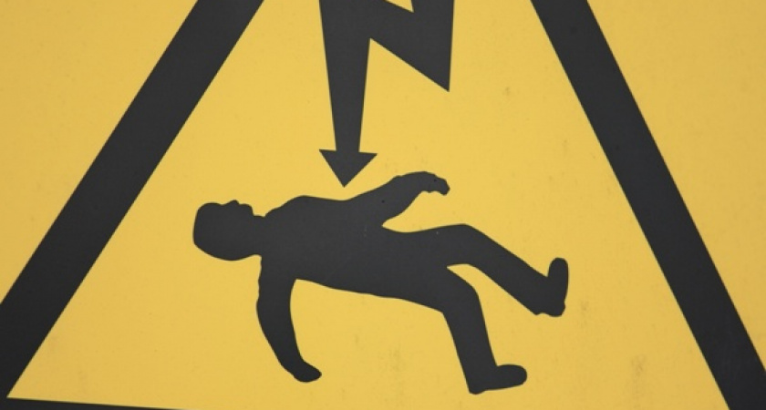В Оренбурге мужчина погиб от удара электрическим током