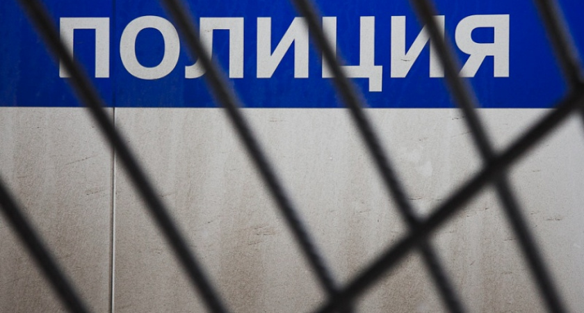 В больнице Новотроицка местный житель избил двух полицейских