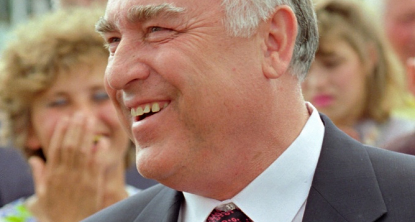 Виктор Черномырдин, от слесаря до и. о. президента. Этот день в истории Оренбуржья