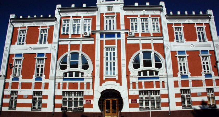 Самый модерновый банк. История здания по улице Ленинской, 28