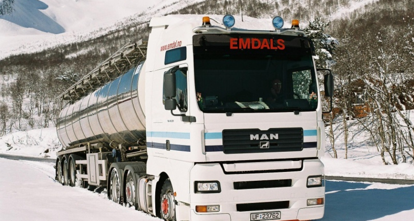 Ледяной плен не повторился. В Оренбуржье МЧС спасло дальнобойщиков
