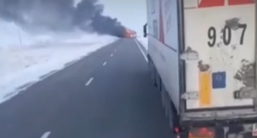 Трагедия в Казахстане. 52 человека погибли при пожаре в автобусе - "Медуза"