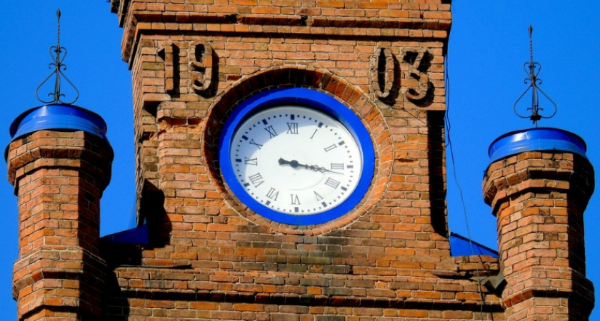 С окантовкой. Фото часов на мельнице в Оренбурге от Жанны Валиевой
