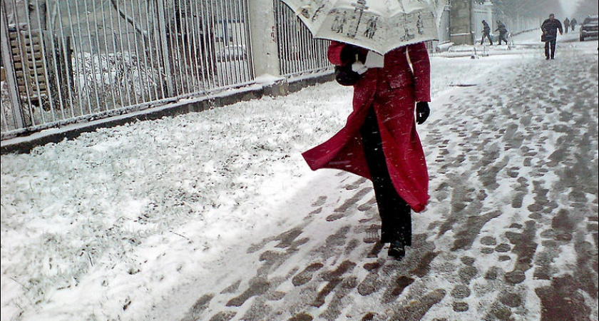 Не поскользнитесь. 23 марта в Оренбургской области снег и гололед