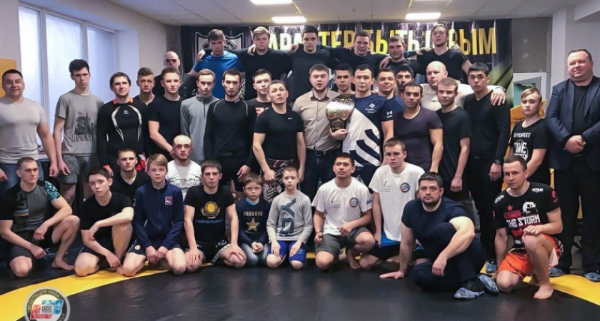 Мастер-класс. Оренбургский боец ММА Дамир Исмагулов побывал в Бузулуке