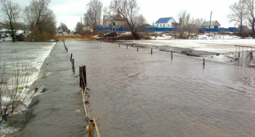 Последние. В Оренбуржье еще два моста остаются под водой