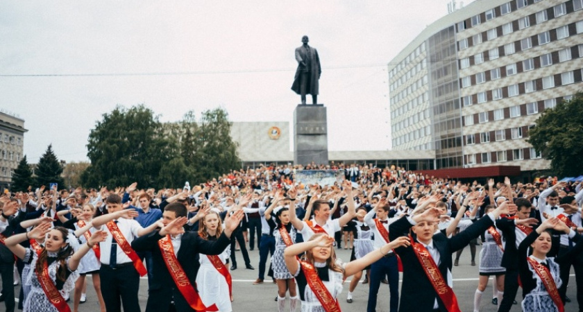 Грустный дэнс. 26 мая в Оренбурге состоится ежегодный бал выпускников