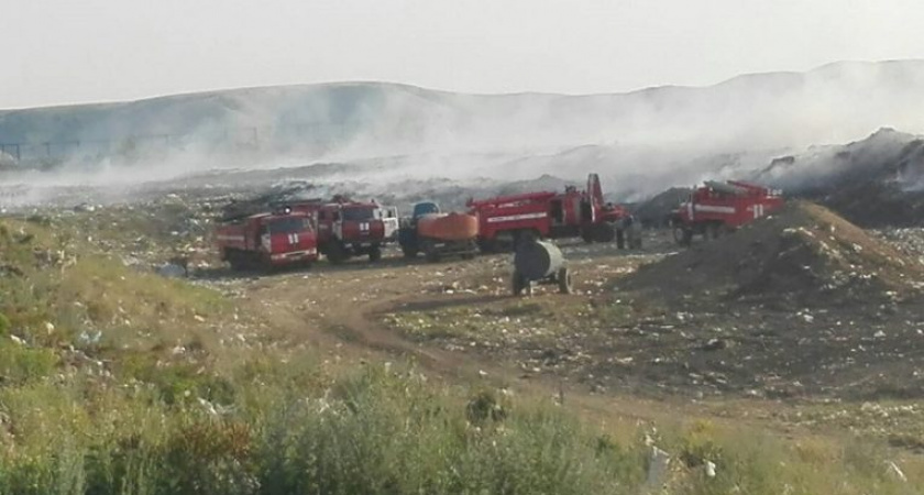 Шел четвертый день. В Медногорске из-за пожара на свалке объявили режим повышенной готовности